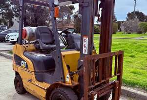 2018 CATERPILLAR 1.8T CONTAINER MAST LPG FORKLIFT