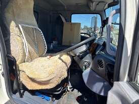 2007 Hino GH 500 Pantech - picture2' - Click to enlarge