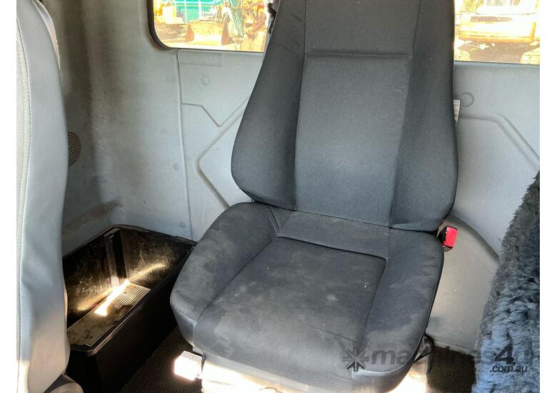 2007 International 7600 Prime Mover