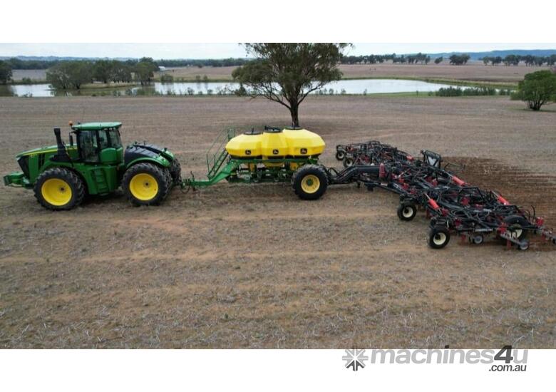 caption Airseeder - Conservapak 55FT Bar & JD 1910 250 bushel Aircart