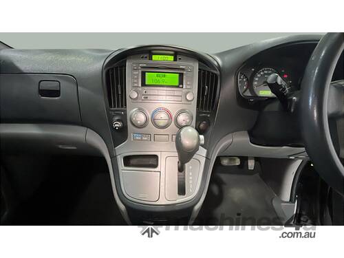 2014 Hyundai iMax Shuttle Petrol
