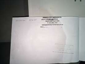 2014 Hyundai iMax Shuttle Petrol - picture0' - Click to enlarge