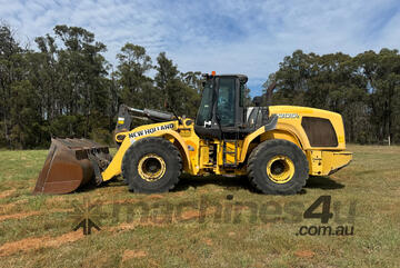 New Holland W300C Loader/Tool Carrier Loader