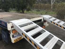 3.5m - 8 Tonne Heavy Duty Steel Track,Rubber Pads on steel,Rubber Track & Rubber Tyre Machinery Load - picture0' - Click to enlarge