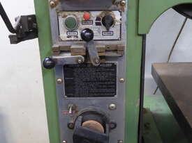 Vertical Metal Bandsaw - picture0' - Click to enlarge