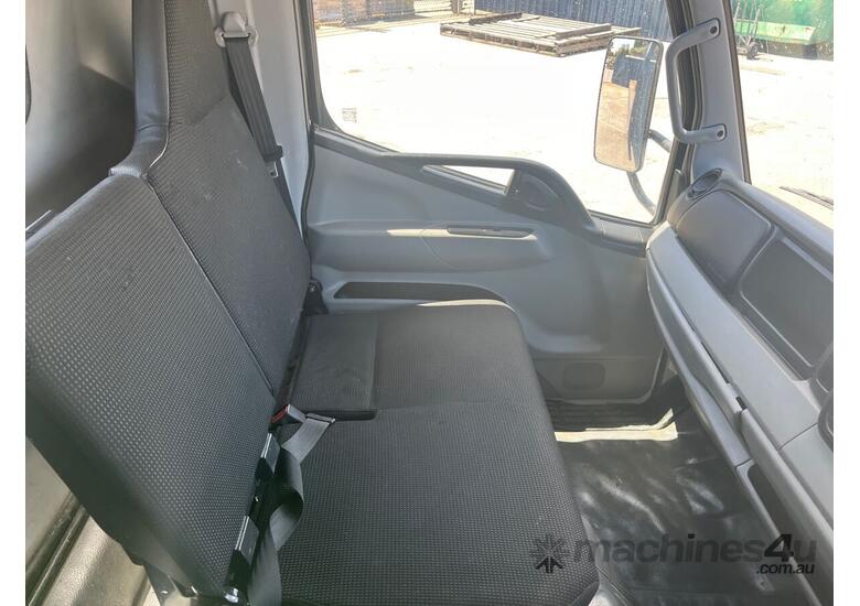 2018 Mitsubishi Canter 7/800 918 Tilt Tray