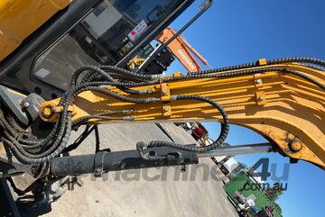 2022 Liugong CLG9035E Excavator (Rubber Tracked)