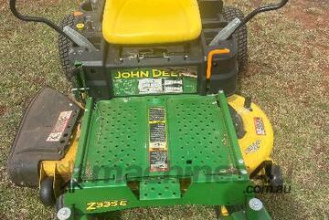John Deere   Zero turn