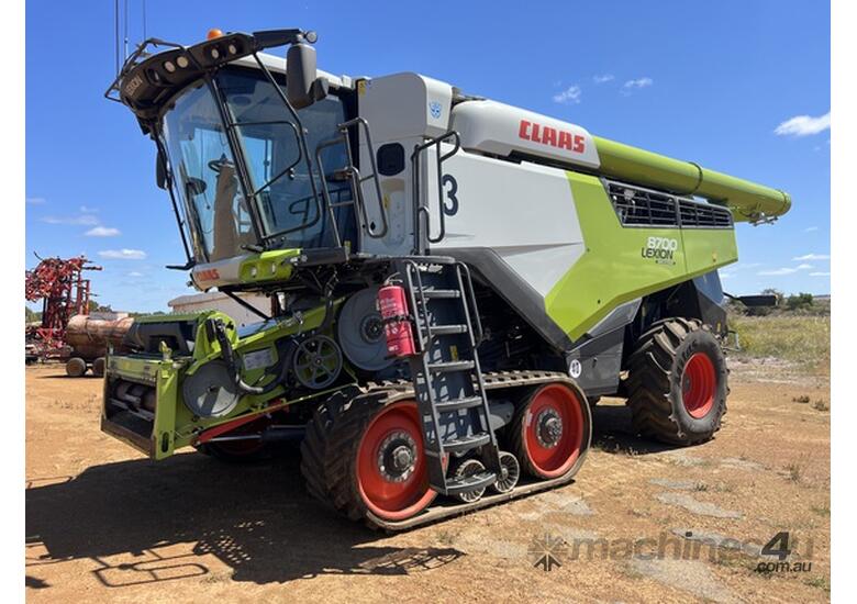 2021 Claas 8700TT Combines