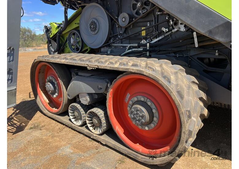 2021 Claas 8700TT Combines