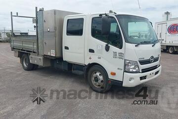 Hino   300 Series 917 DC Tipper