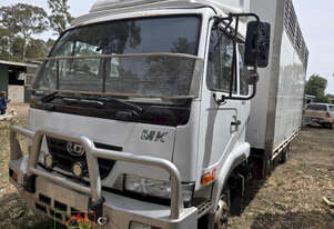 (10315) 2010 UD MKB37A Horse Transport Truck (Euroa, VIC)