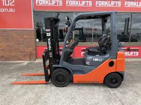 2018 TOYOTA 32-8FG18 4300mm 3 STAGE CONTAINER ENTRY MAST - picture0' - Click to enlarge