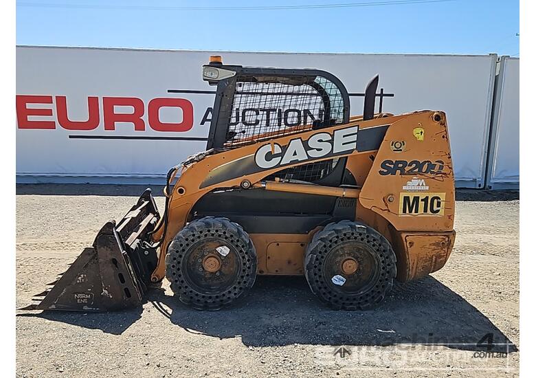 2011 Case SR200 