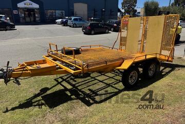 Trailer Plant with ramps and hydraulic lift up Ex-council 2 tonne 1TAE380 SN1833