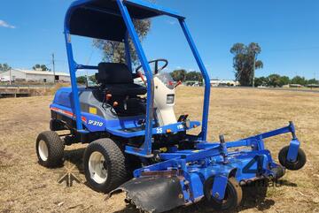 Iseki SF310 4WD 72 Inch Outfront Mower. Ex Council.
