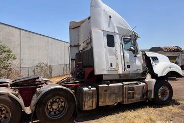 2022 Mack Superliner CLXT Prime Mover Sleeper Cab