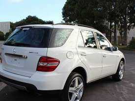 2006 MERCEDES-BENZ ML350 - picture0' - Click to enlarge