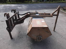 skid steer mount , cleaner by digger - picture0' - Click to enlarge