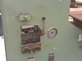 USED VERTICAL BANDSAW - picture2' - Click to enlarge