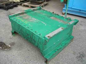 STEEL HYDRAULIC OIL TANK/ 300LITRES - picture1' - Click to enlarge