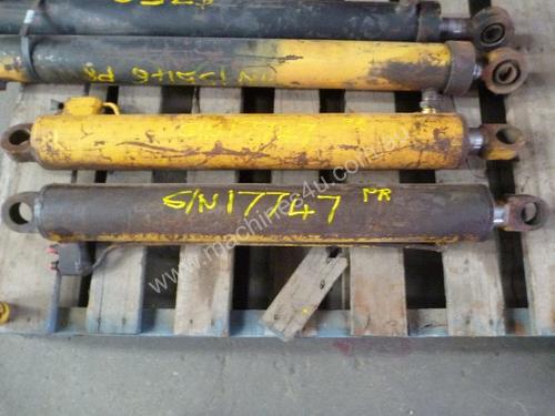 1 X PAIR OF DOUBLE ACTING HYDRAULIC RAMSS