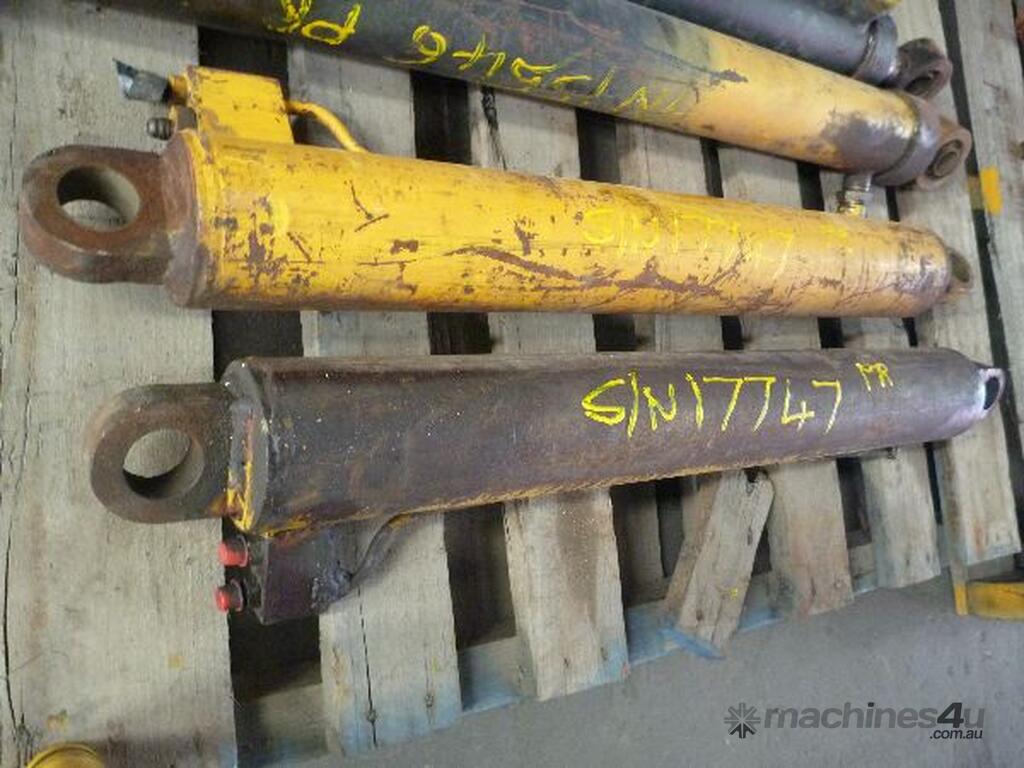 Used hydraulic rams 1 X PAIR OF DOUBLE ACTING HYDRAULIC RAMSS Hydraulic