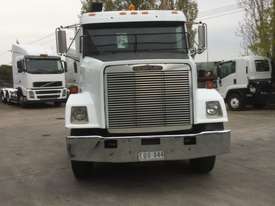 Freightliner FL112 Primemover Truck - picture2' - Click to enlarge