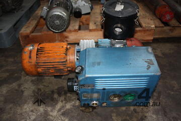Busch Type 100 138 3 phase vacuum pump