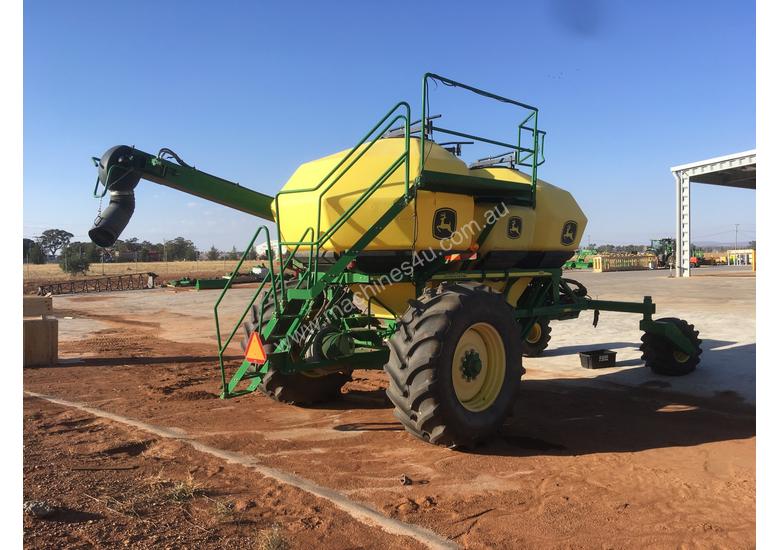 Used John Deere John Deere 1910 Air Seeder Cart Seeding Planting Equip ...