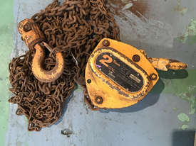 Chain Hoist Block and Tackle 2 ton x 6 mtr Drop PWB Anchor Lifting Crane PWB Anchor - picture0' - Click to enlarge