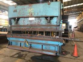 A.M.C hydraulic Brake Press - picture0' - Click to enlarge