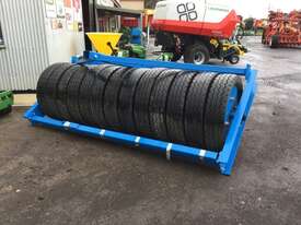 PETER KINNEAR 3M TRUCK  Pasture Roller Tillage Equip - picture2' - Click to enlarge