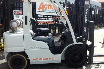 ACTIVE FORKLIFTS - NISSAN Forklift 3 Ton Container Mast 4300mm Lift