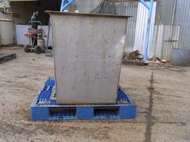 stainless steel tank - picture0' - Click to enlarge