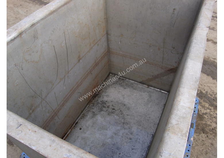 caption stainless steel tank