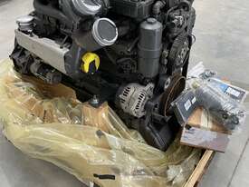 New Unused Mercedes-Benz OM906LA 241HP (180kW) Diesel Engine  - picture2' - Click to enlarge