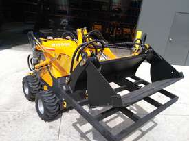 LEVELLER SPREADER SMUDGE BAR SUIT MINI DIGGERS Mini Loaders - picture1' - Click to enlarge