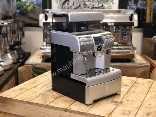 SAECO AULIKA SILVER FULLY AUTOMATIC COFFEE MACHINE