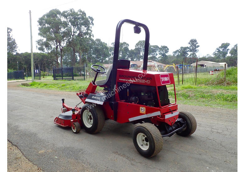 caption Toro 325D Front Deck Lawn Equipment