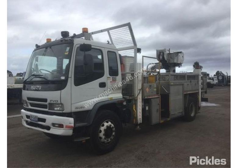 caption 2007 Isuzu FVD950