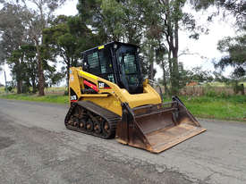 Caterpillar 247B Skid Steer Loader - picture0' - Click to enlarge