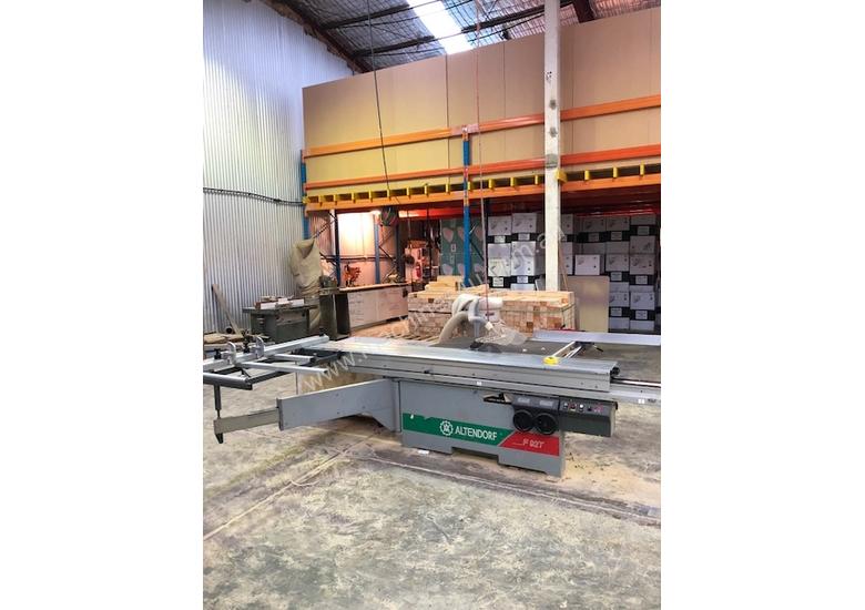 caption Altendorf F45 Panel Saw 3200mm table