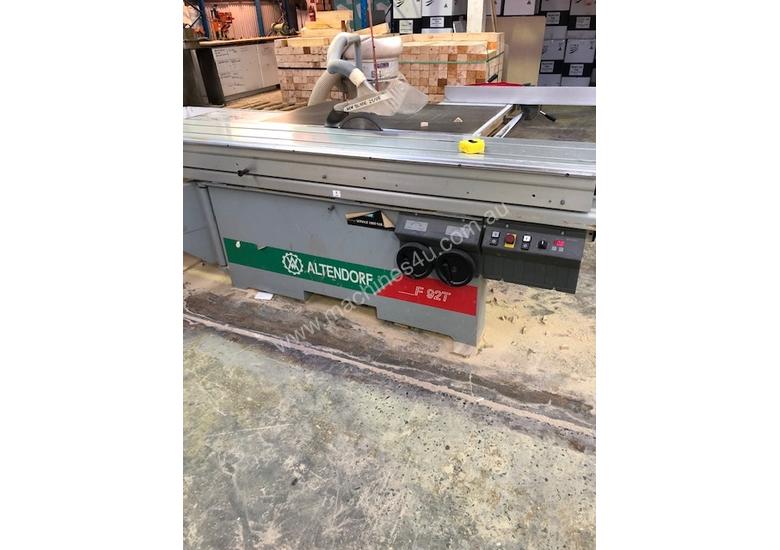 caption Altendorf F45 Panel Saw 3200mm table