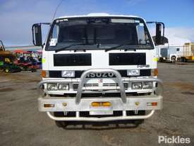 1993 Isuzu NPS300 - picture1' - Click to enlarge