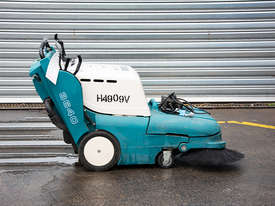 TENNANT 3640 Sweeper - picture0' - Click to enlarge