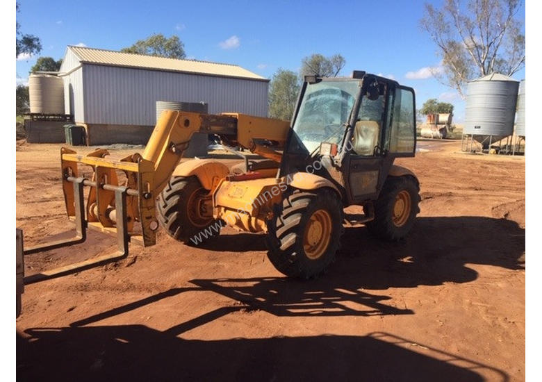 caption JCB 526-56 FWA/4WD Tractor