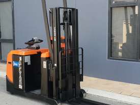 Toyota BT Optio OSE120CB Low Level Order Picker 1200kg capacity Lift to 2700mm - picture0' - Click to enlarge