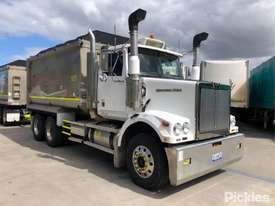 2010 Western Star 4800FX Constellation - picture0' - Click to enlarge
