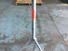 Wing Gauge and Instrument Co. Round Surface Table - picture0' - Click to enlarge